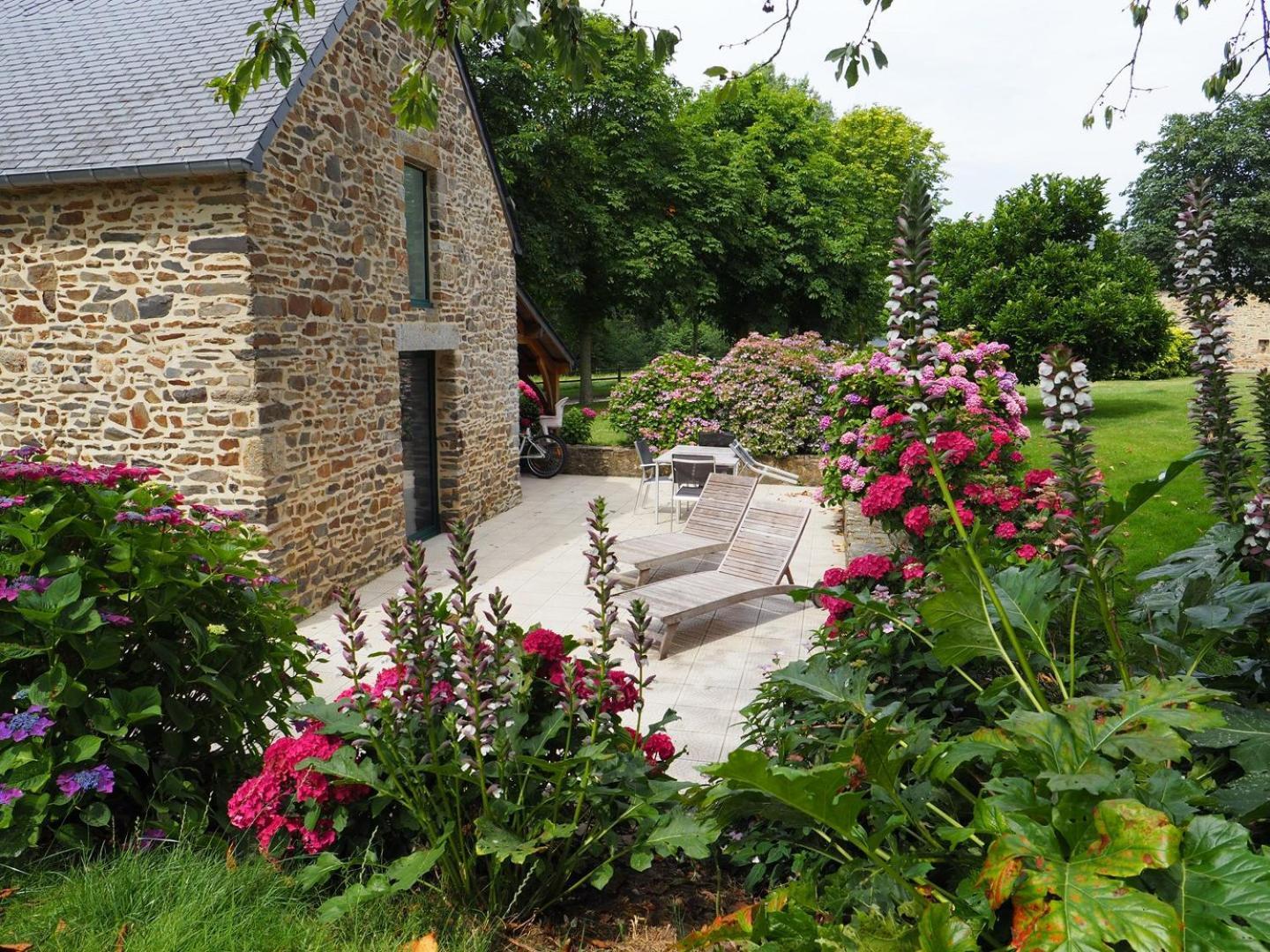 Villa Les Hirondelles Baguer-Pican Exterior foto
